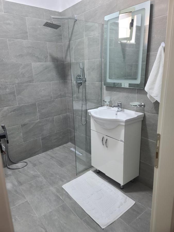 Home Inn Apartaments 地拉那 外观 照片