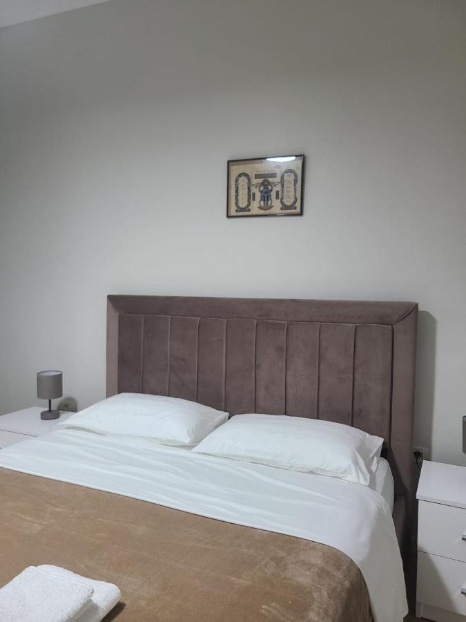 Home Inn Apartaments 地拉那 外观 照片